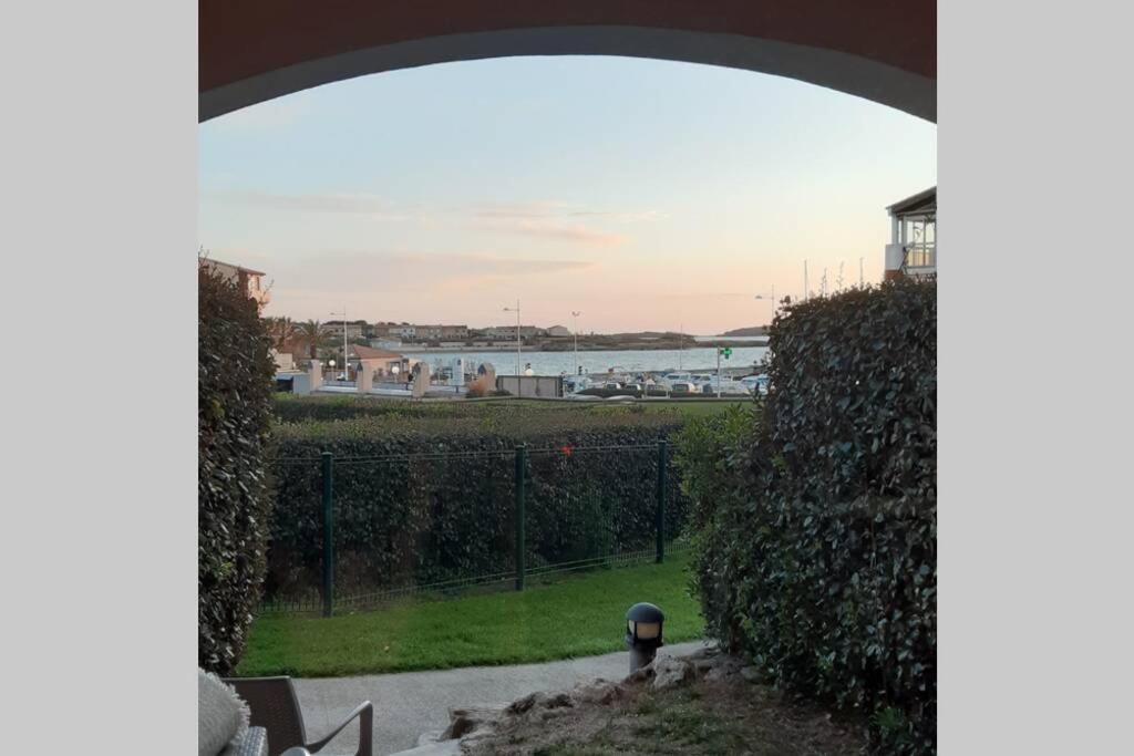 Magnifique Rez De Jardin & Piscine & Bord De Mer Apartment Six-Fours-les-Plages Bagian luar foto